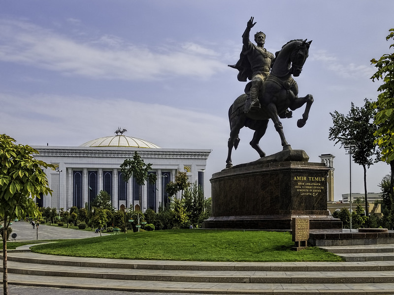 Amir Timur Statue in Taschkent Usbekistan
