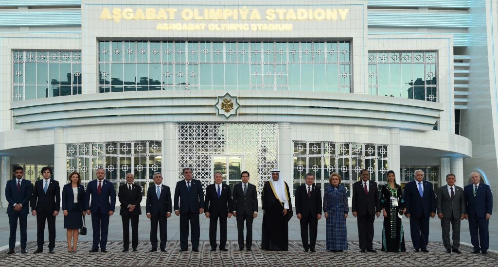Cérémonie d'ouverture Jeux asiatiques en salle Achgabat Turkménistan Gourbangouly Berdimouhamedov Chavkat Mirzioïev Noursoultan Nazarbaïev Emomalii Rahmon