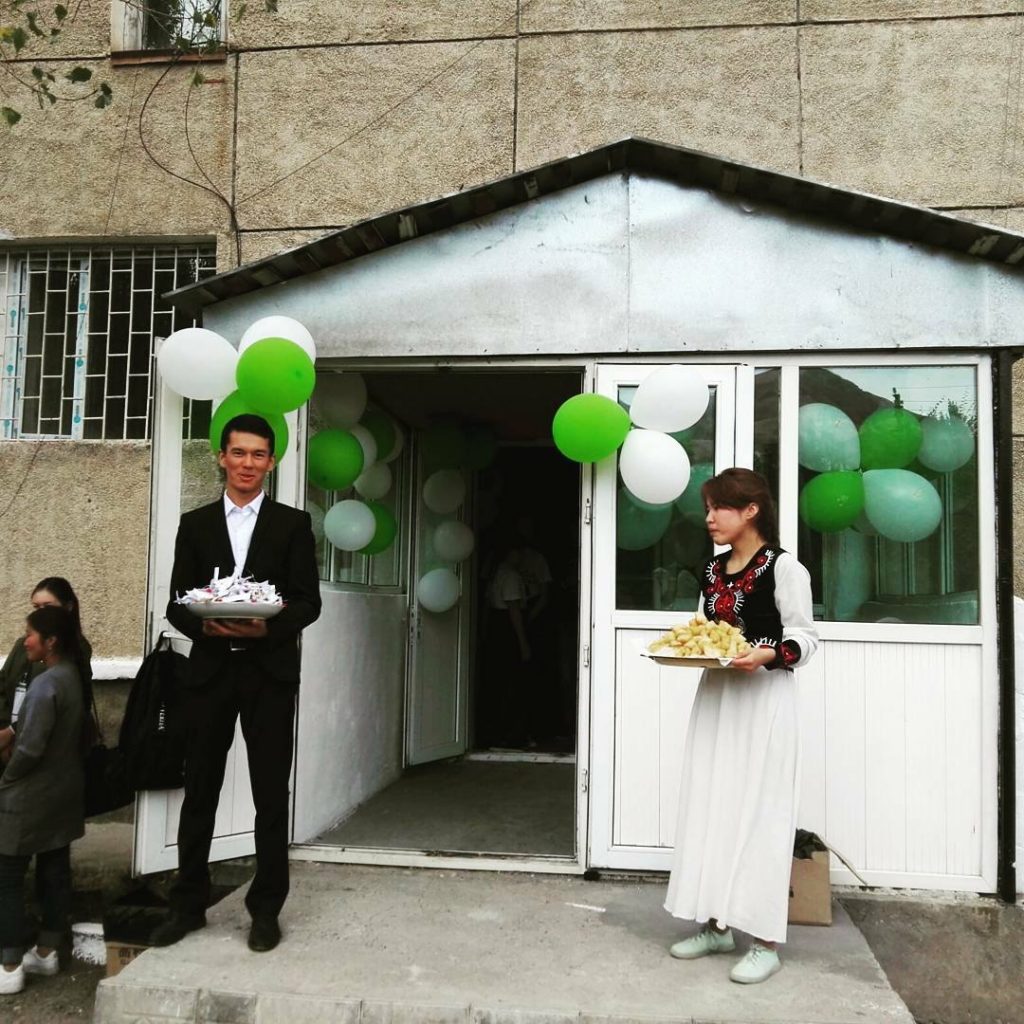 Café Culturel Naryn Kirghizstan Ouverture Jeunesse Etudiants