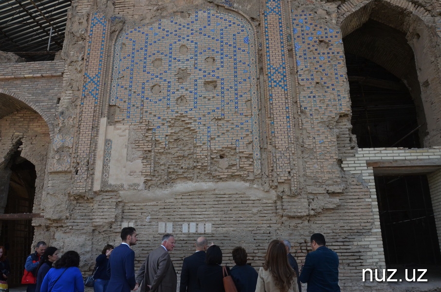 Samarcande Ishratkhana Mausolée Ouzbékistan Restauration