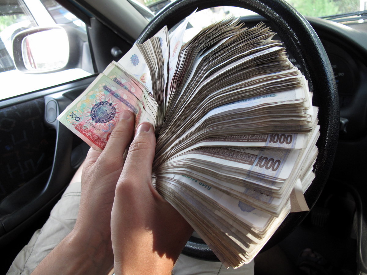 Soum Monnaie Ouzbékistan Voiture