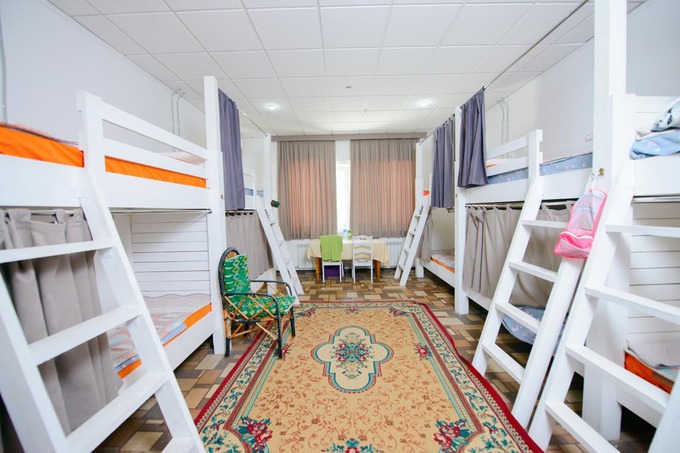Dortoirs Topchan Hostel