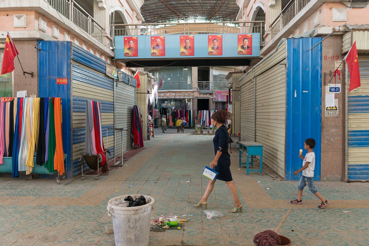Xinjiang Ouïgours Drapeaux Chinois