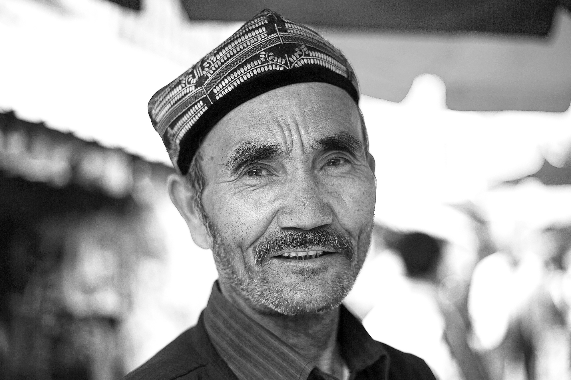 Xinjiang Région ouïghoure Maxime Crozet Identité Chine Kachgar Pommes