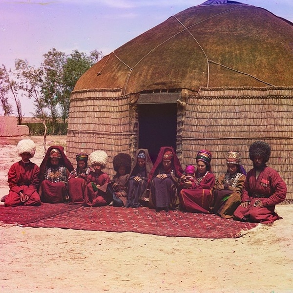 Asie centrale XXème siècle 1910 Voyage Sergueï Prokoudine-Gorski Empire russe Photographie Nomades Yourte
