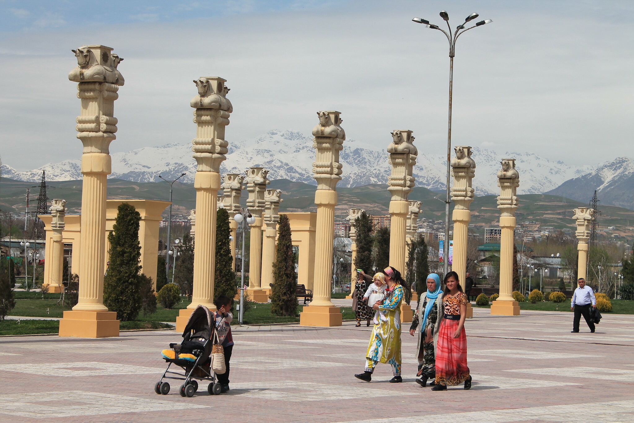 Tadjikistan Ressortissants étrangers société administration