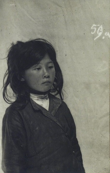 Kazakhs Coiffure Fille Kazakhstan XIXème XXème siècle 19ème 20ème Photographies Histoire Société
