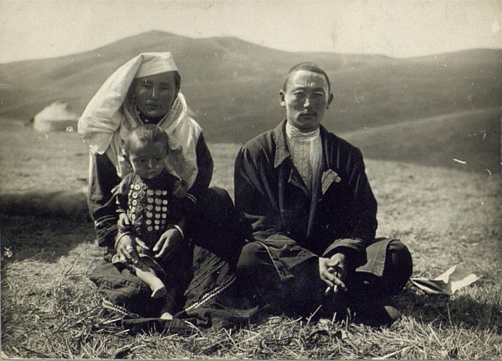 Kazakhs Semipalatinsk Homme Femme Portrait Kazakhstan XIXème XXème siècle 19ème 20ème Photographies Histoire Société