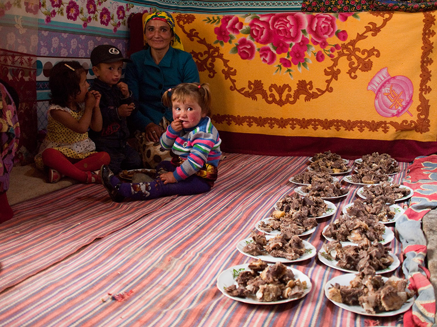 Femmes Tadjikistan Société Vie quotidienne charge responsabilité