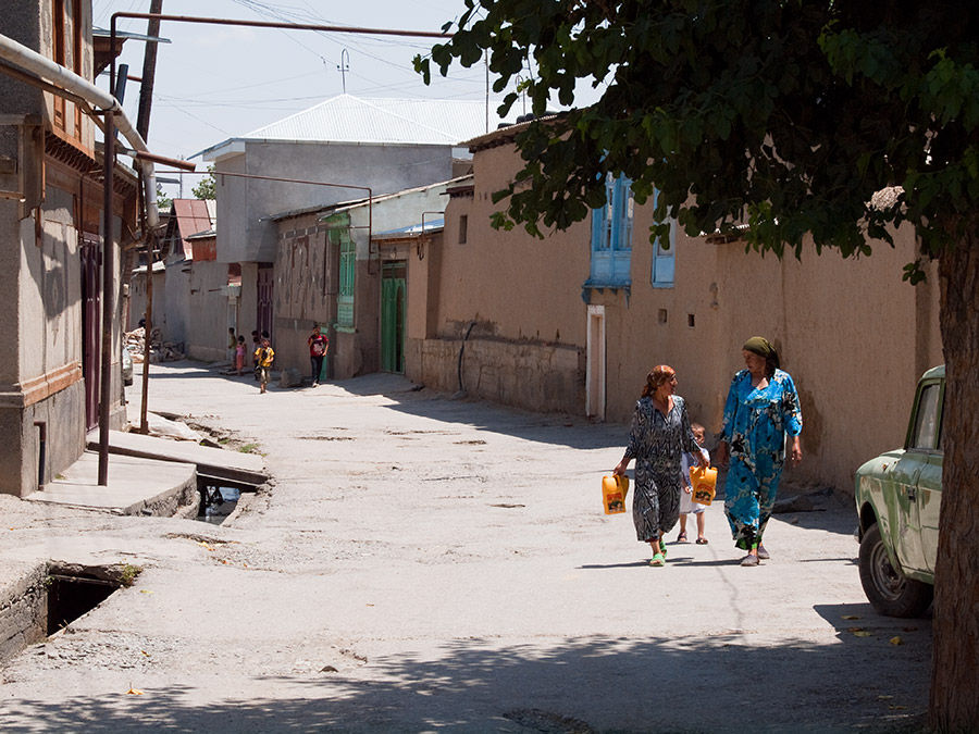 Femmes Tadjikistan Société Vie quotidienne charge responsabilité