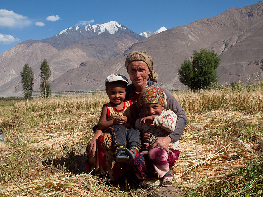 Femmes Tadjikistan Société Vie quotidienne charge responsabilité Famille