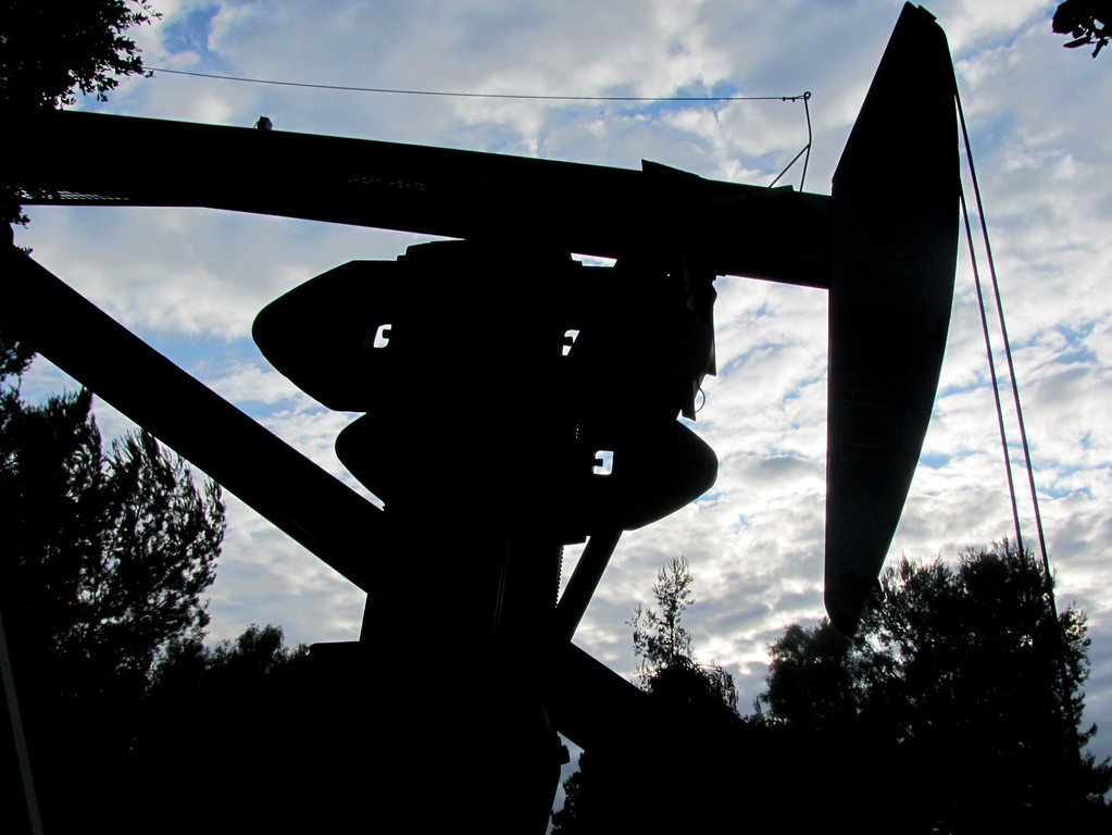 Kazakhstan Oyil Aktioube Désert Oasis Pétrole