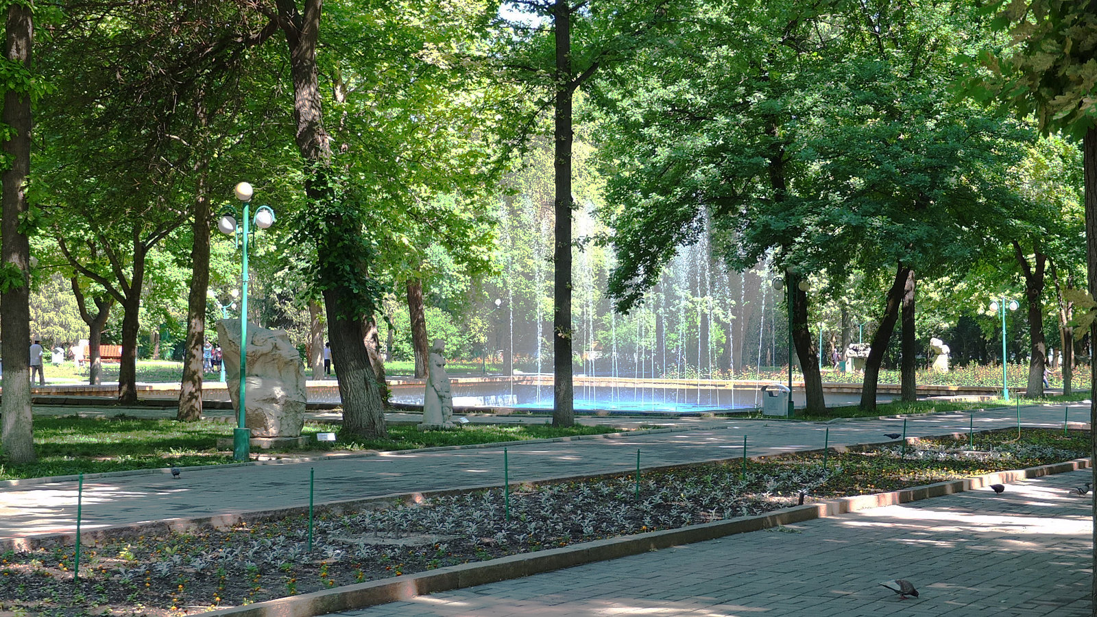 Parc Chênes Bichkek Kirghizstan