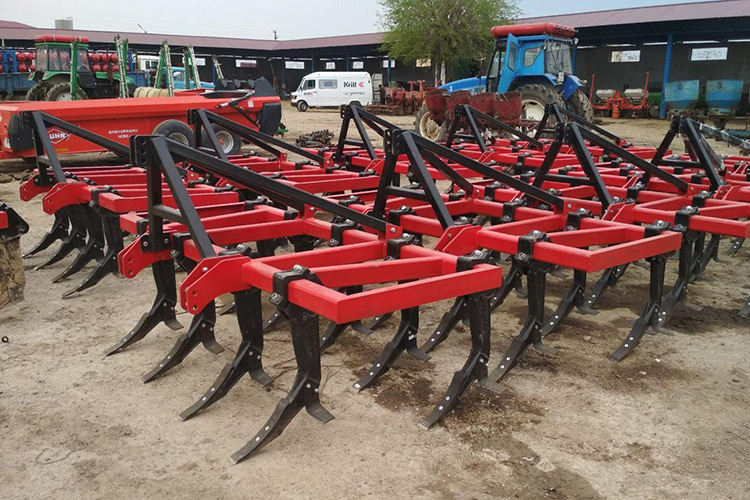 Outils agricoles modernes plantation coton Ouzbékistan