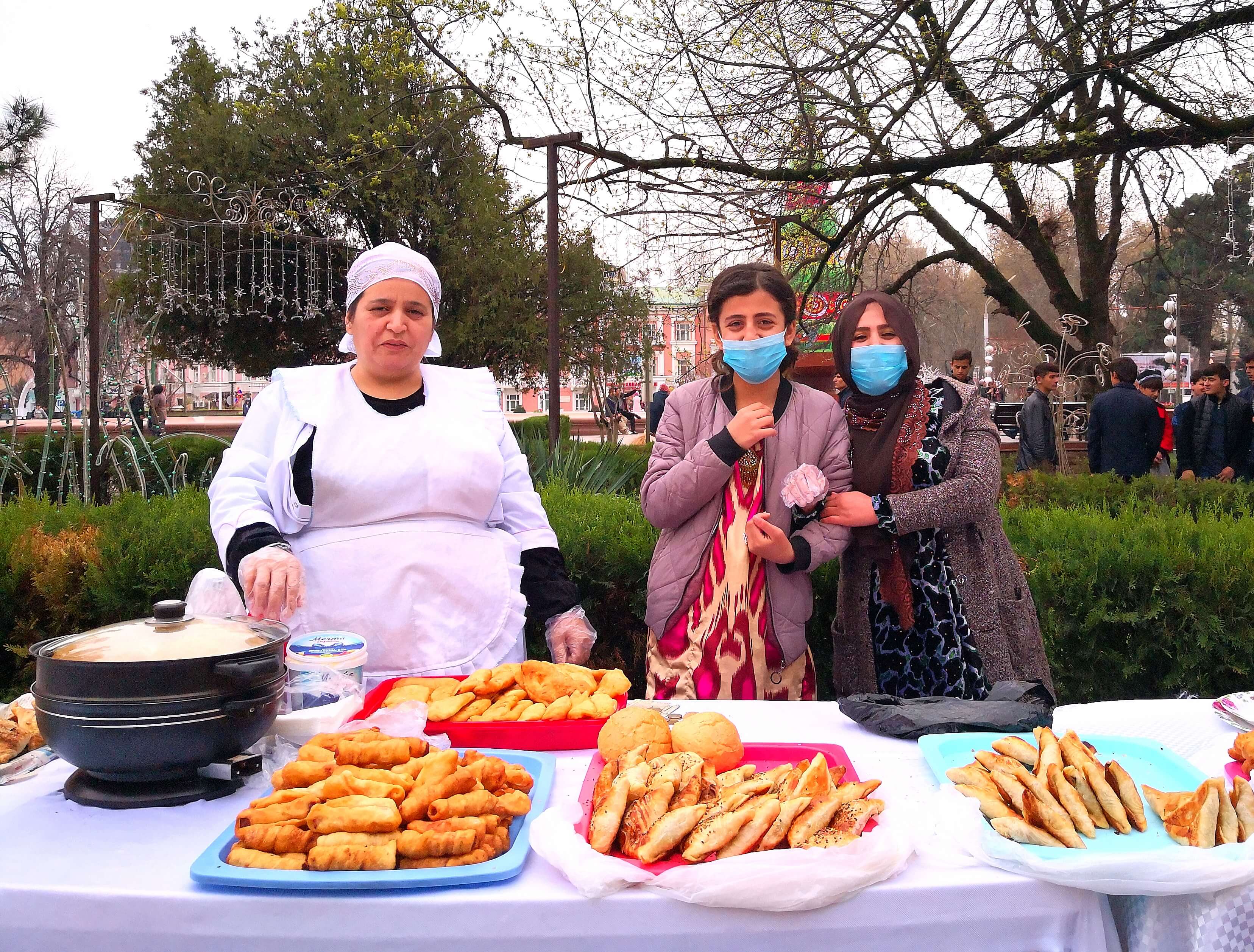 Norouz Tadjikistan 2020 Coronavirus Célébration Douchanbé Pâtisseries