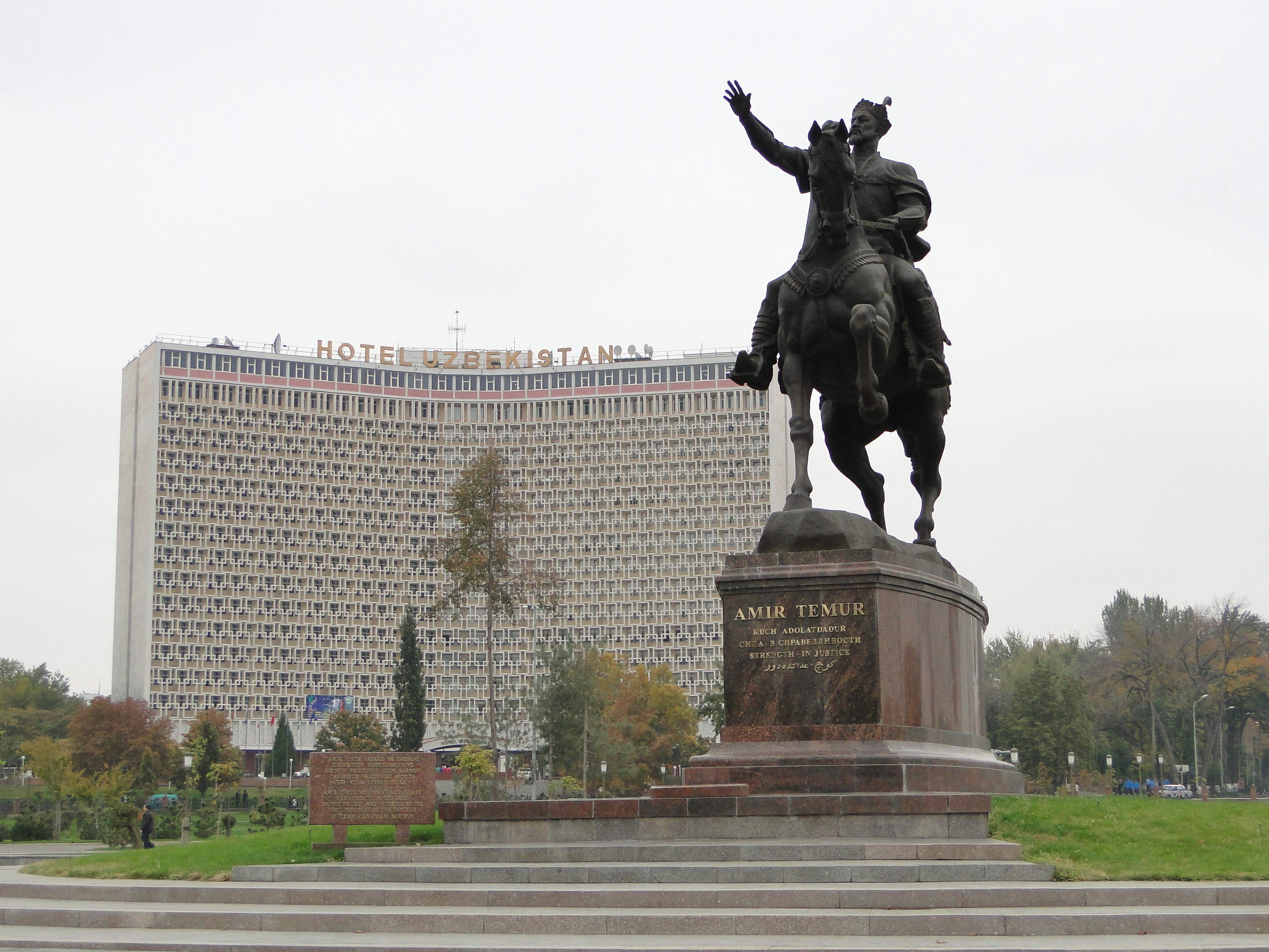 Photo statue de Tamerlan Tachkent